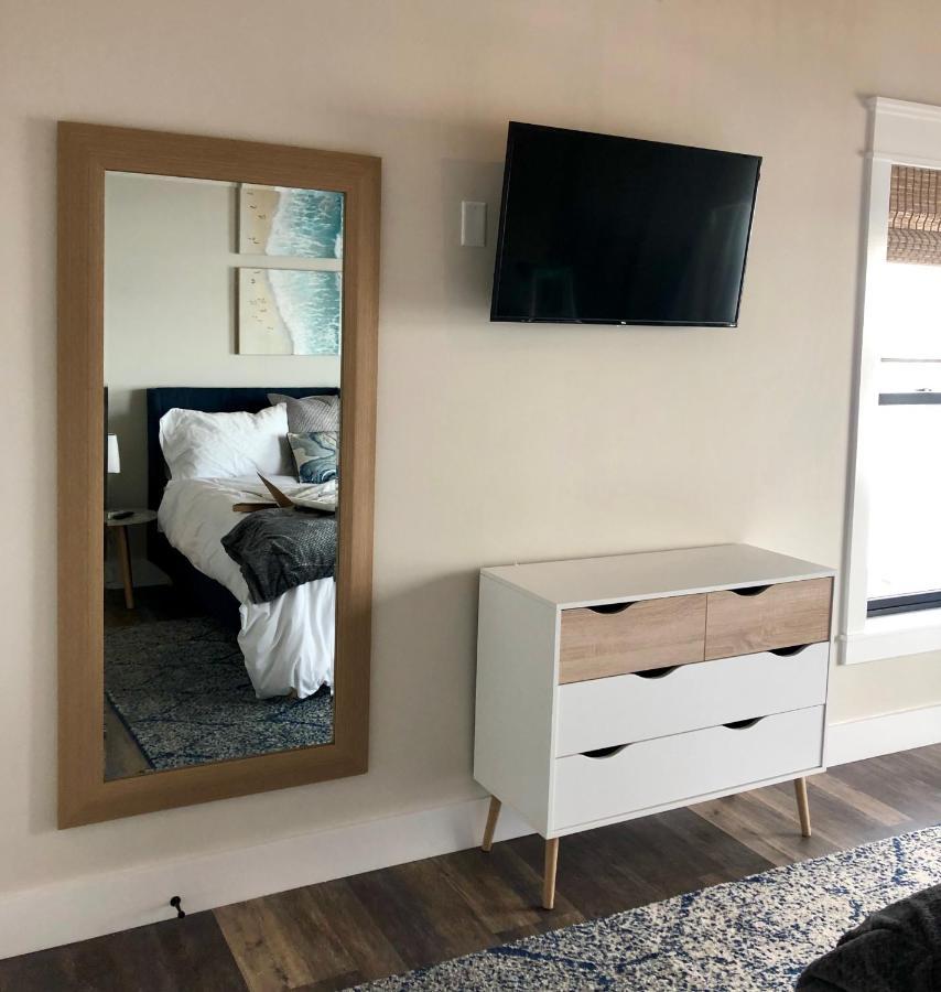 Harbor View Landing 호텔 미스틱 외부 사진
