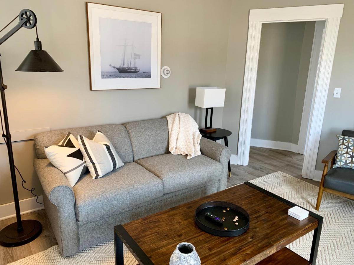 Harbor View Landing 호텔 미스틱 외부 사진