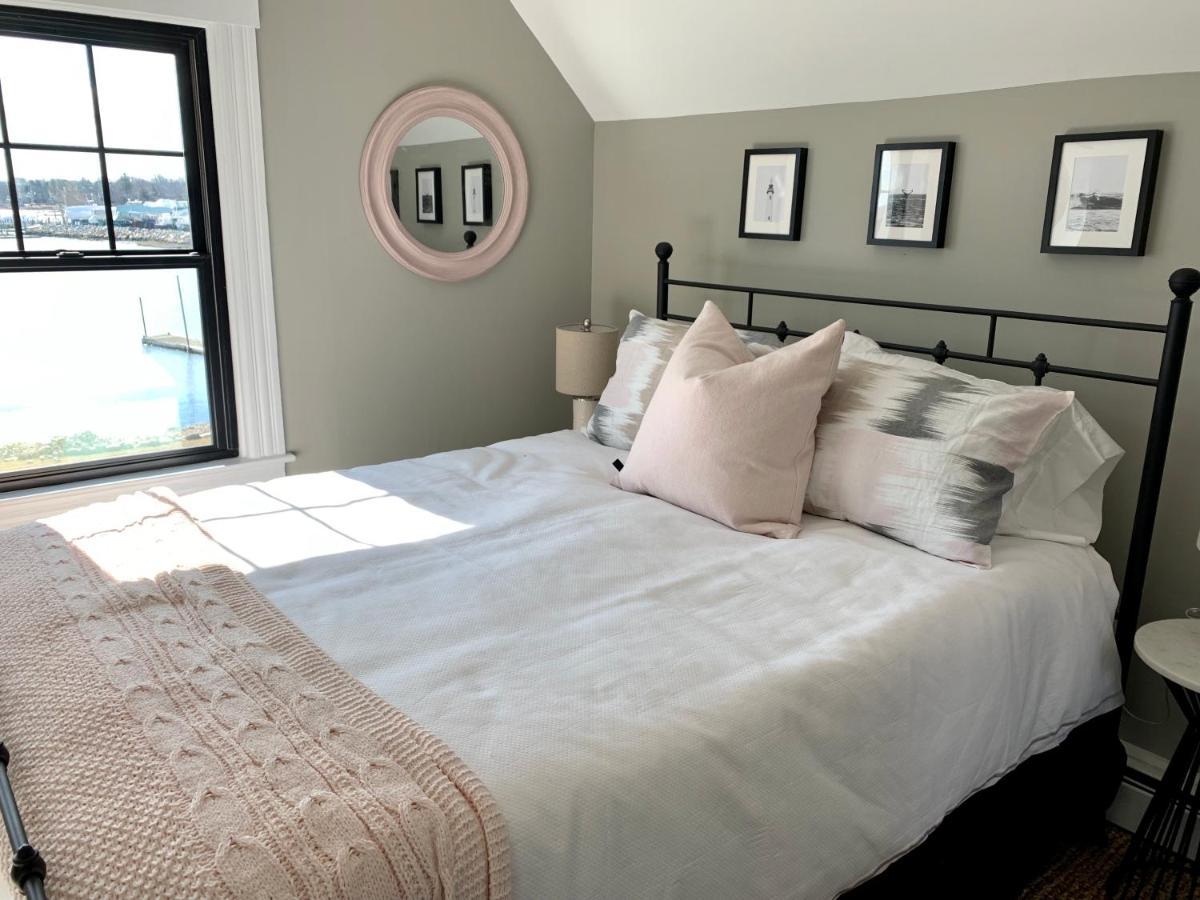 Harbor View Landing 호텔 미스틱 외부 사진